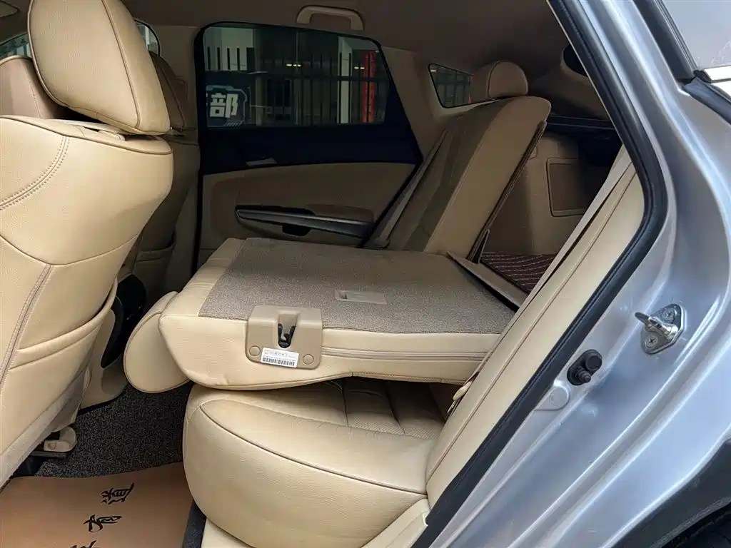 Honda Crosstour 2012 — фото 29