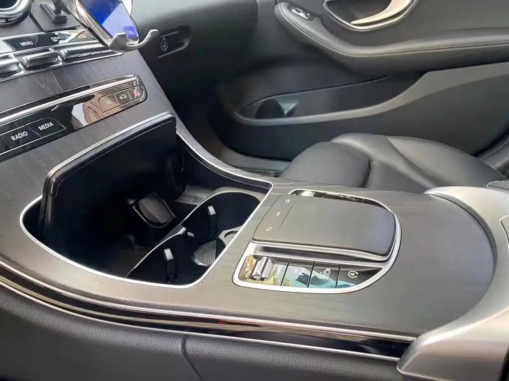 Mercedes-Benz C-Class 2020 — фото 10