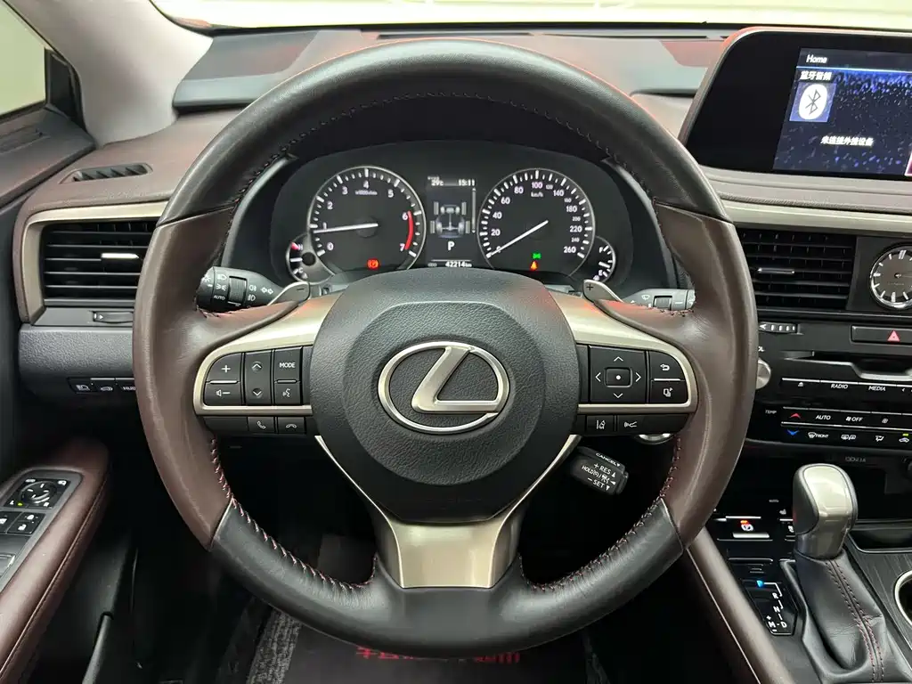 Lexus RX 2022 — фото 13