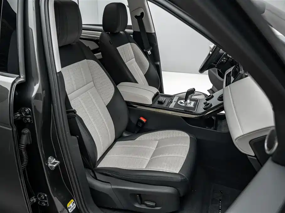 Land Rover Evoque 2022 — фото 21