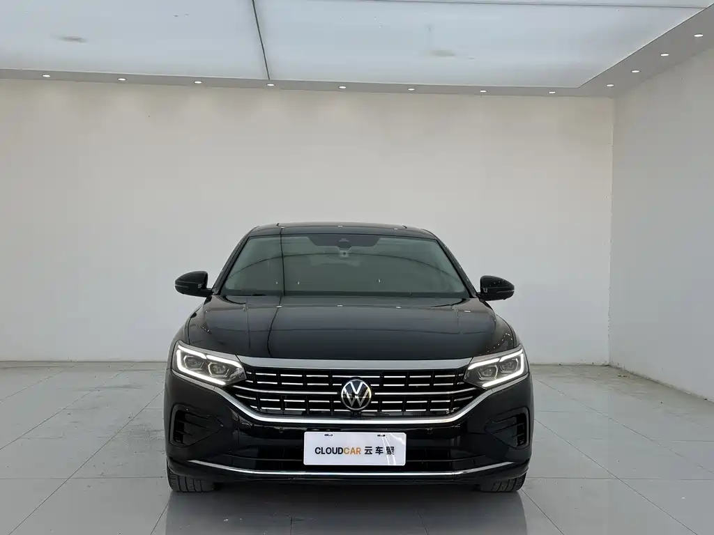 Volkswagen Passat 2024