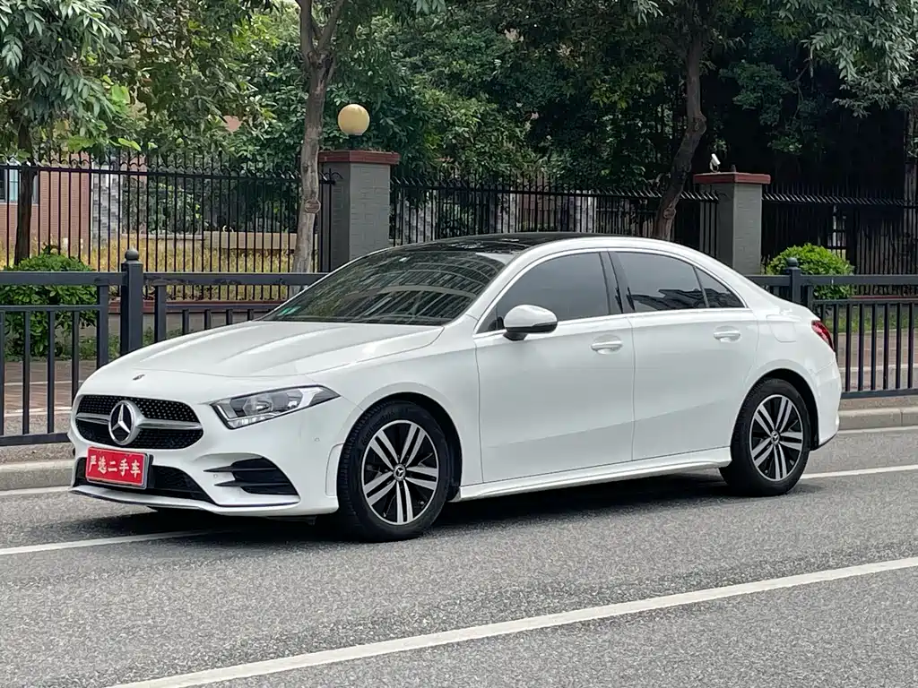 Mercedes-Benz A-Class 2019 — фото 1