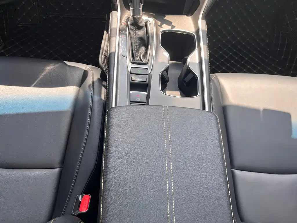 Honda Accord 2021 — фото 17