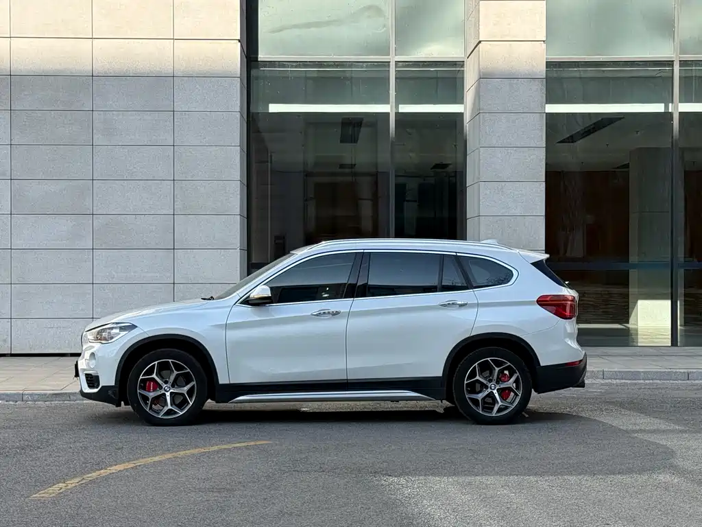 BMW X1 2017 — фото 4