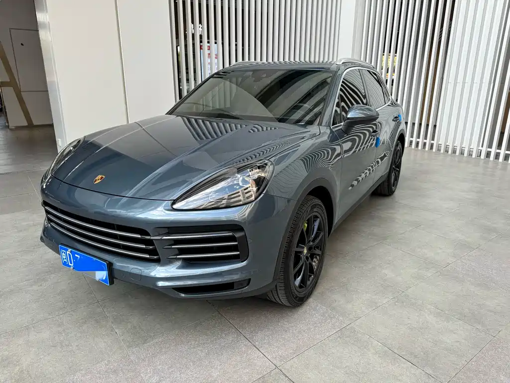 Porsche Cayenne 2019 — фото 1