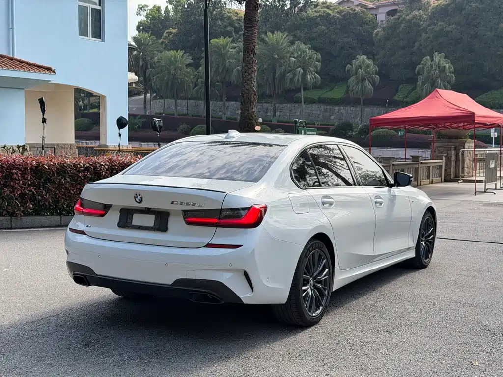 BMW 3 Series 2019 — фото 8