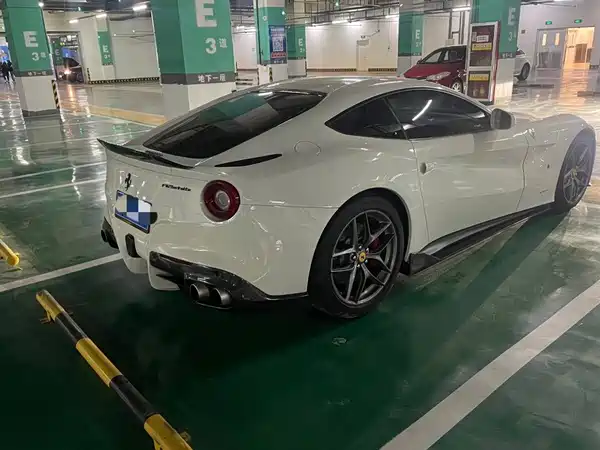Ferrari F12berlinetta 2019