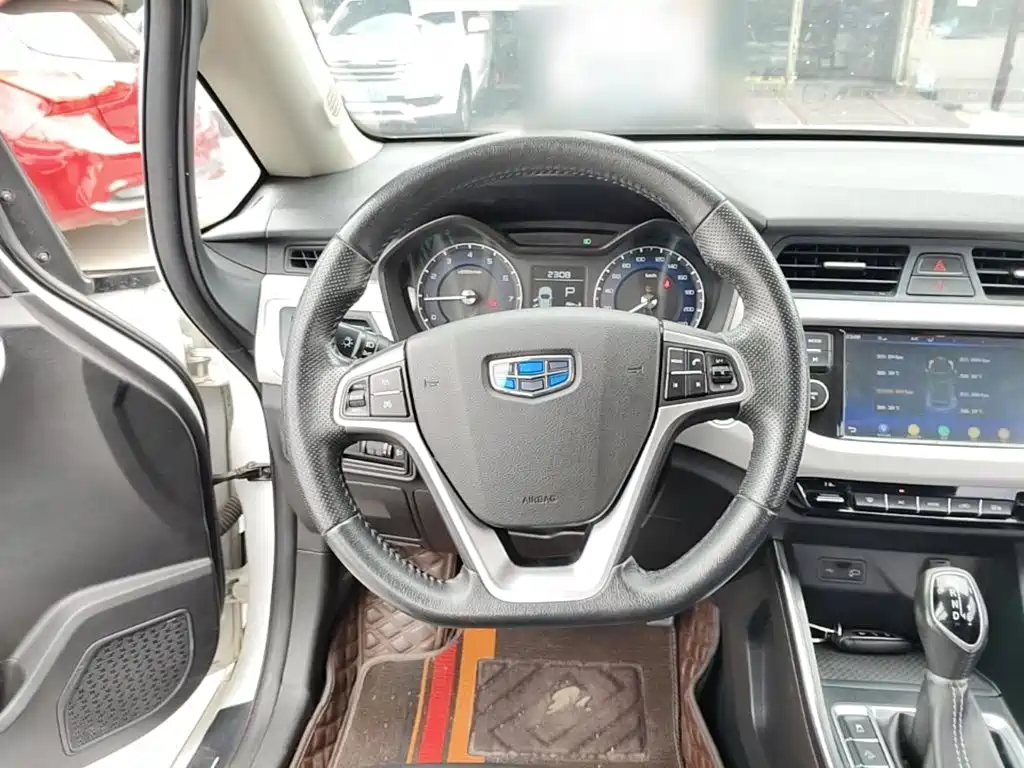 Geely Vision X3 2020 — фото 11