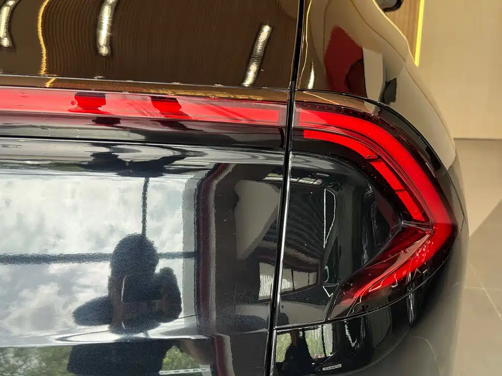 Wuling Starlight 2024 — фото 13