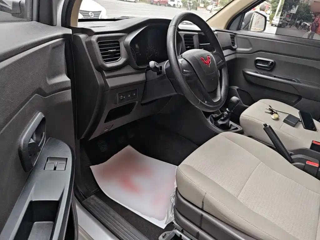 Wuling Hongguang V 2024 — фото 16