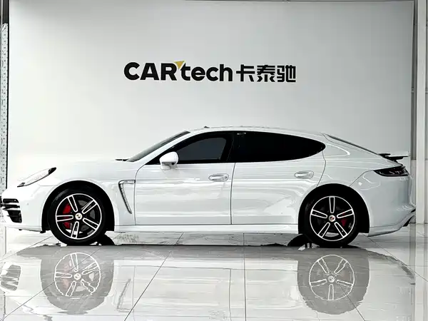 Porsche Panamera 2013