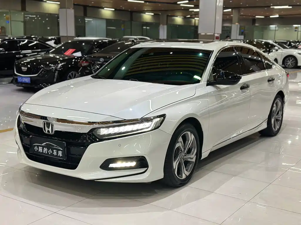 Honda Accord 2019 — фото 1