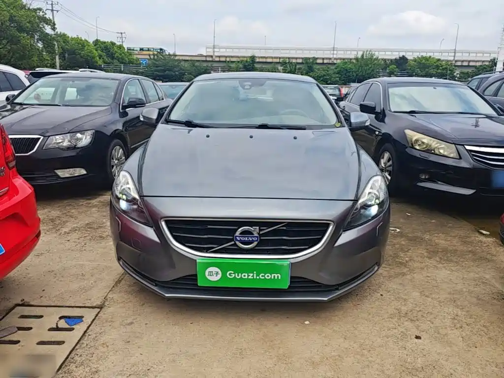 Volvo V40 2015 — фото 3
