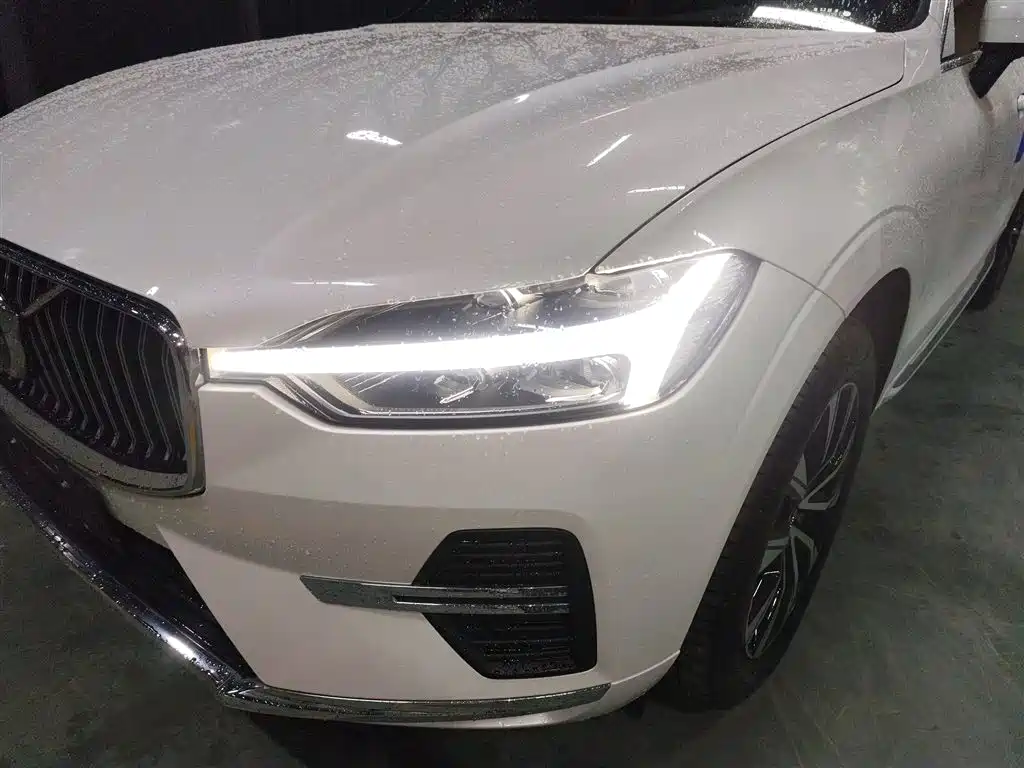 Volvo XC60 2025 — фото 15