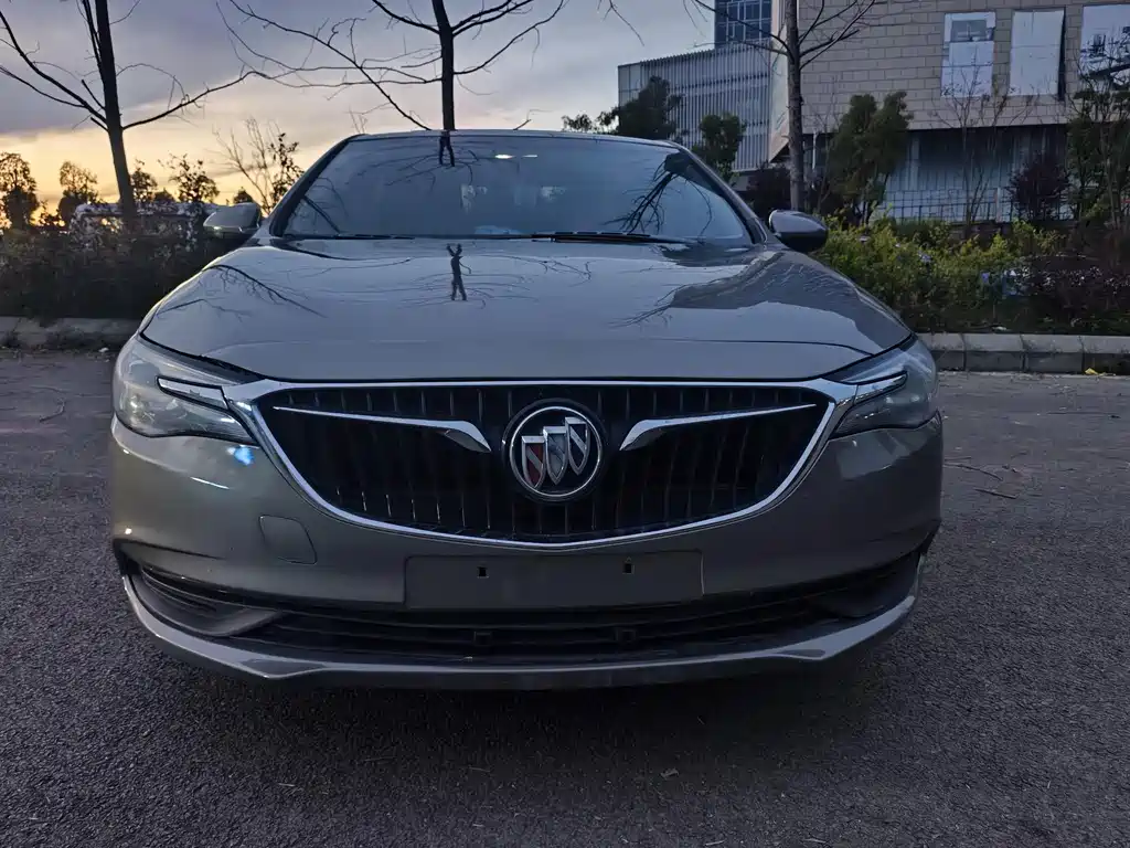 Buick Excelle 2018 — фото 2