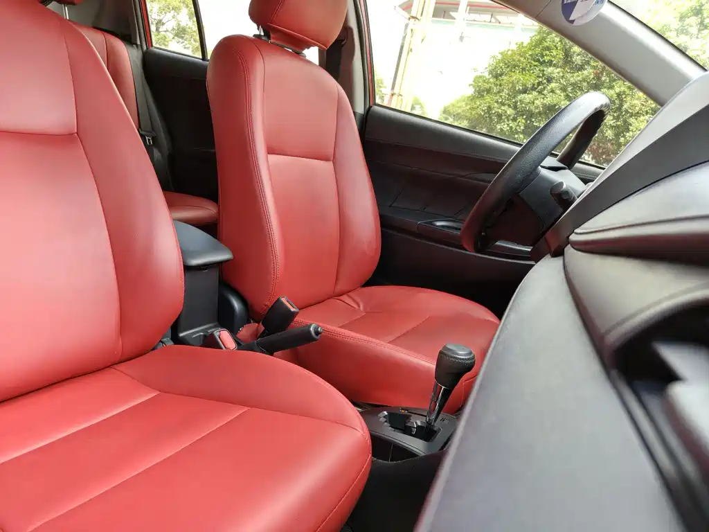 Toyota Yaris L 2019 — фото 17