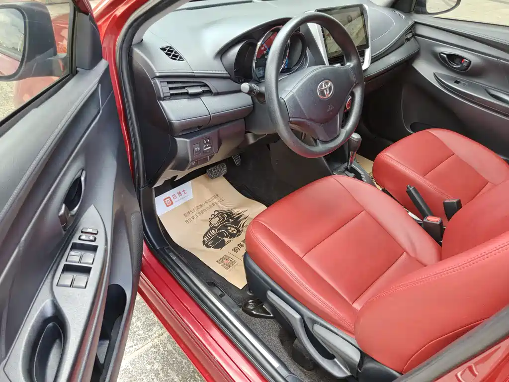 Toyota Yaris L 2019 — фото 11