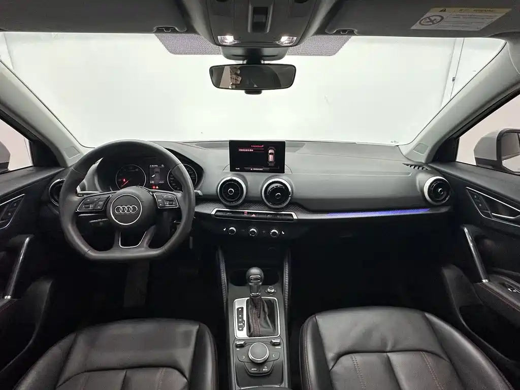 Audi Q2L 2023 — фото 10