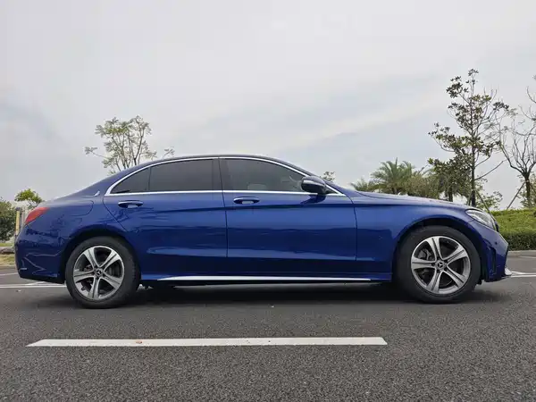 Mercedes-Benz C-Class 2019