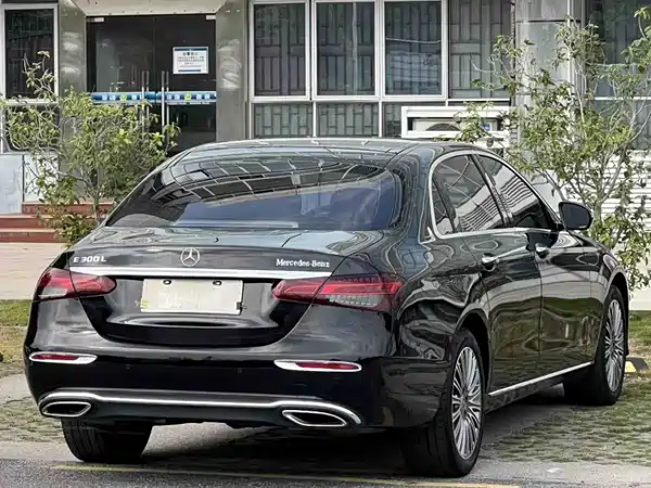 Mercedes-Benz E-Class 2024