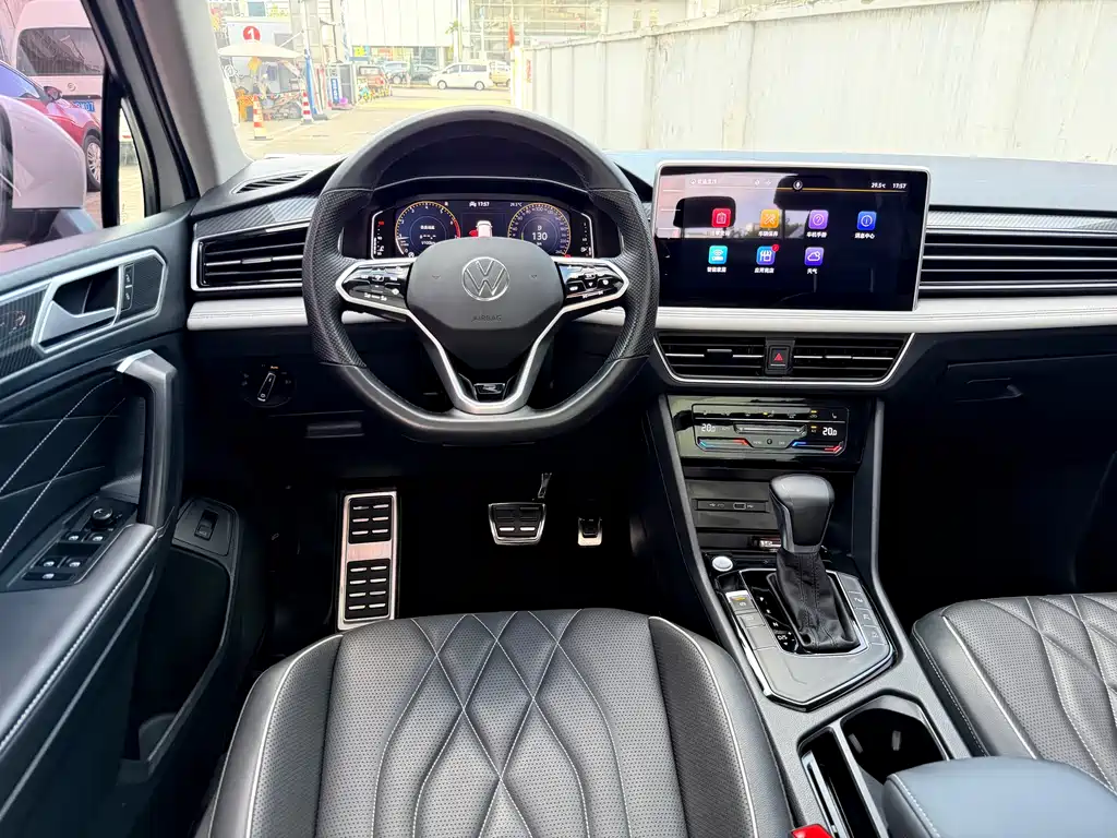 Volkswagen Tiguan L 2022