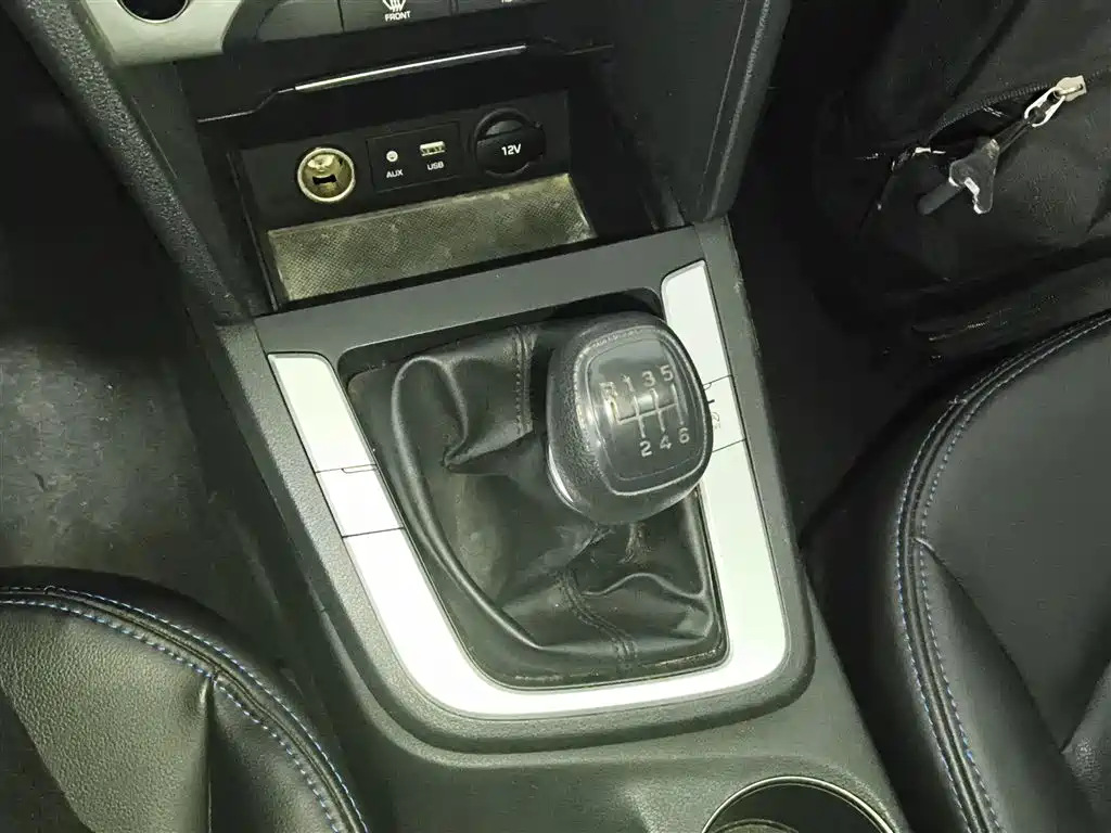 Hyundai Elantra 2019 — фото 10
