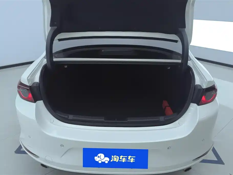 Mazda 3 Axela 2023