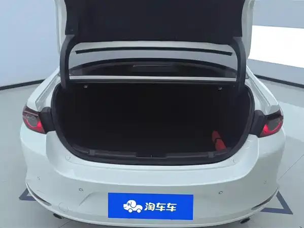 Mazda 3 Axela 2023