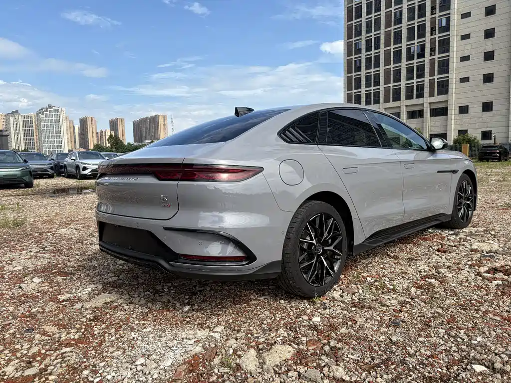 BYD Han 2025