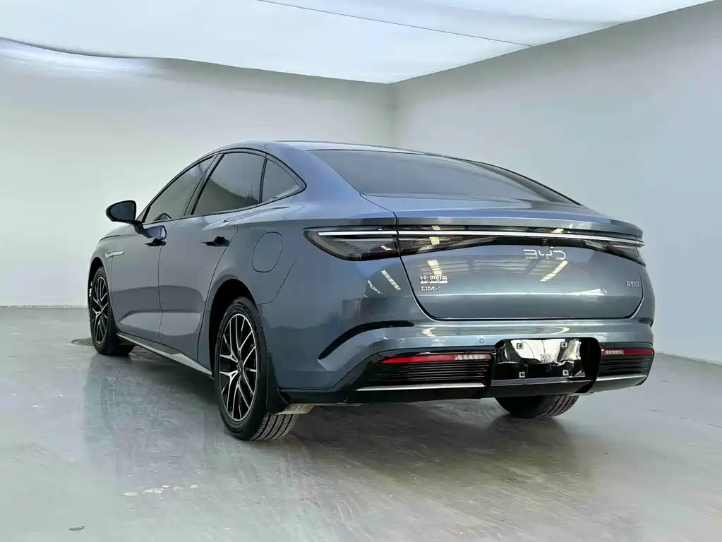 BYD Seal 07 DM-i 2025 — фото 8