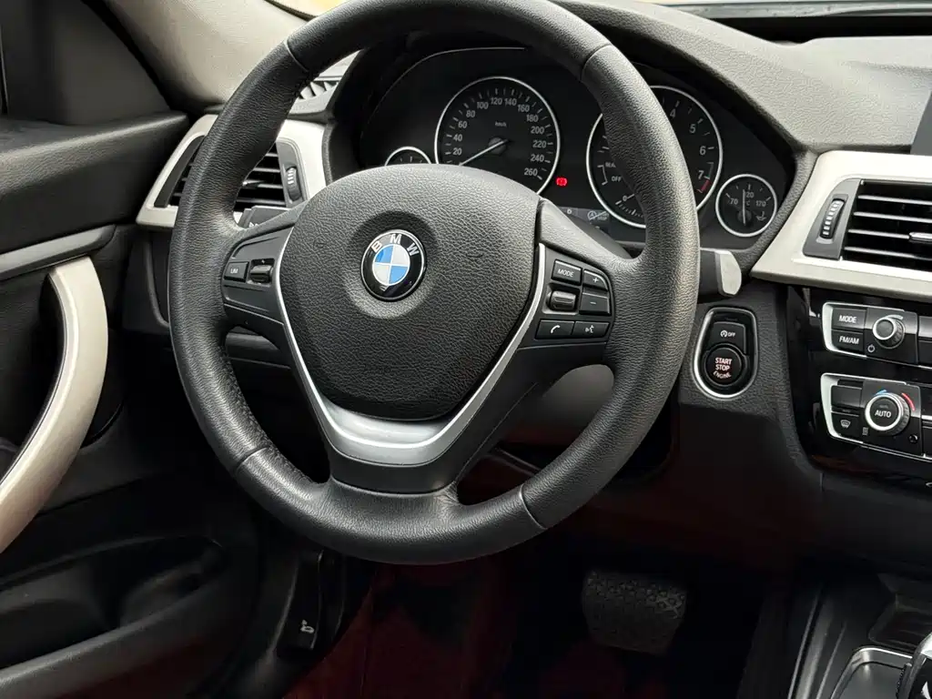 BMW 3 Series GT 2017 — фото 24