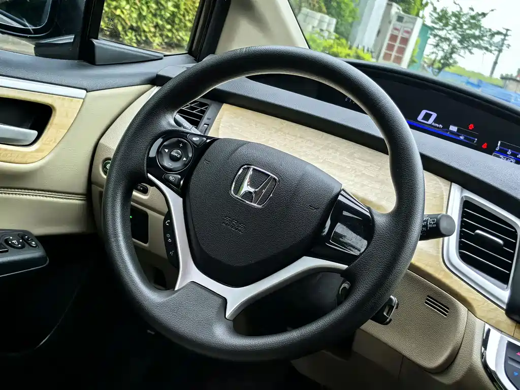 Honda Jade 2014 — фото 10