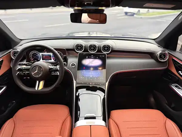 Mercedes-Benz GLC 2023