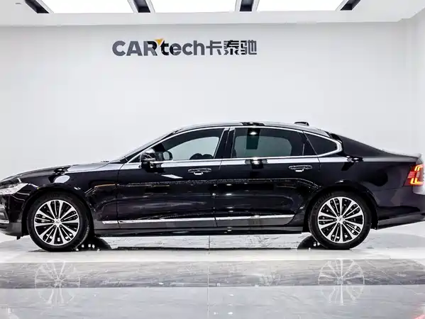 Volvo S90 2025