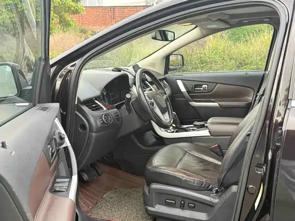 Ford Edge 2012