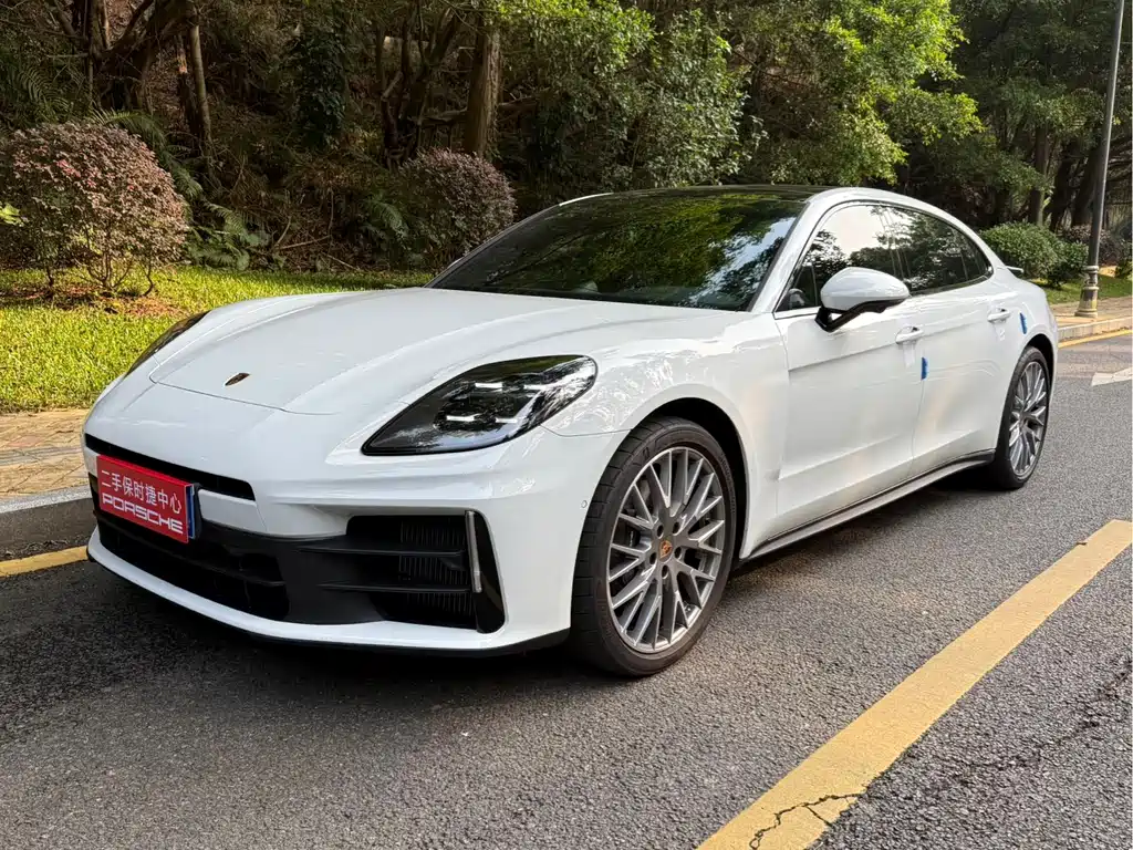 Porsche Panamera 2025 — фото 1