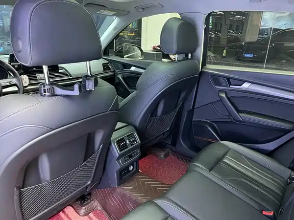 Audi Q5L 2021