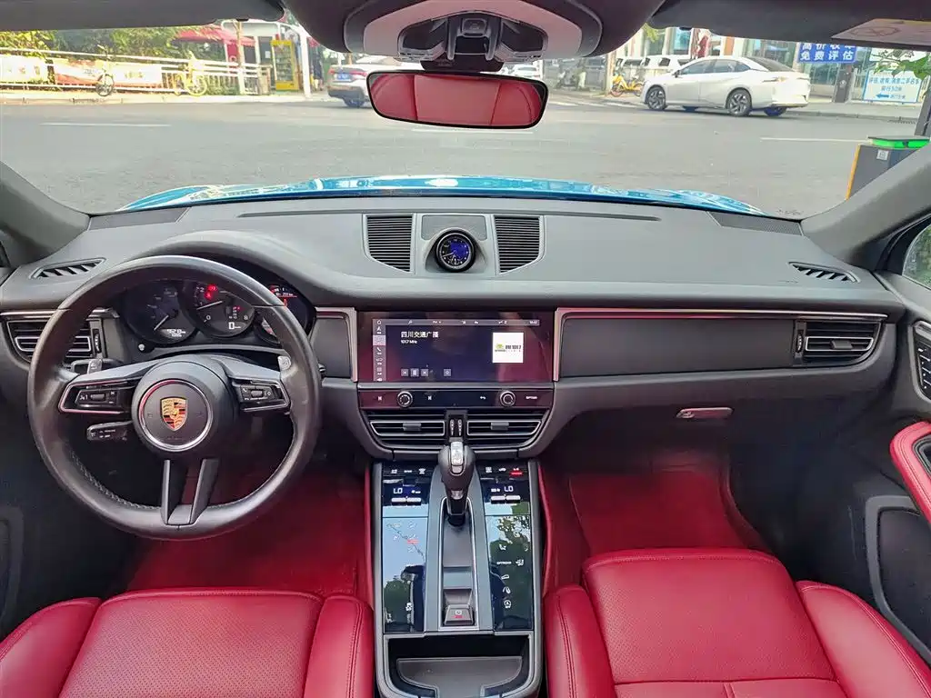 Porsche Macan 2022 — фото 10