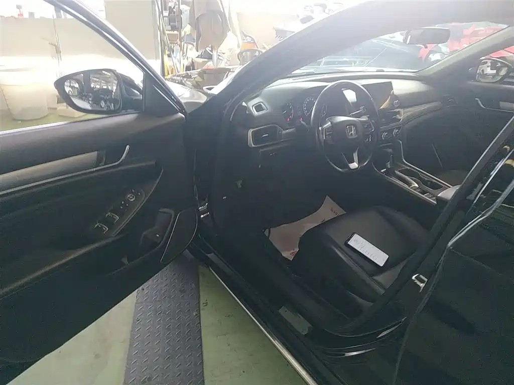 Honda Accord 2021 — фото 12