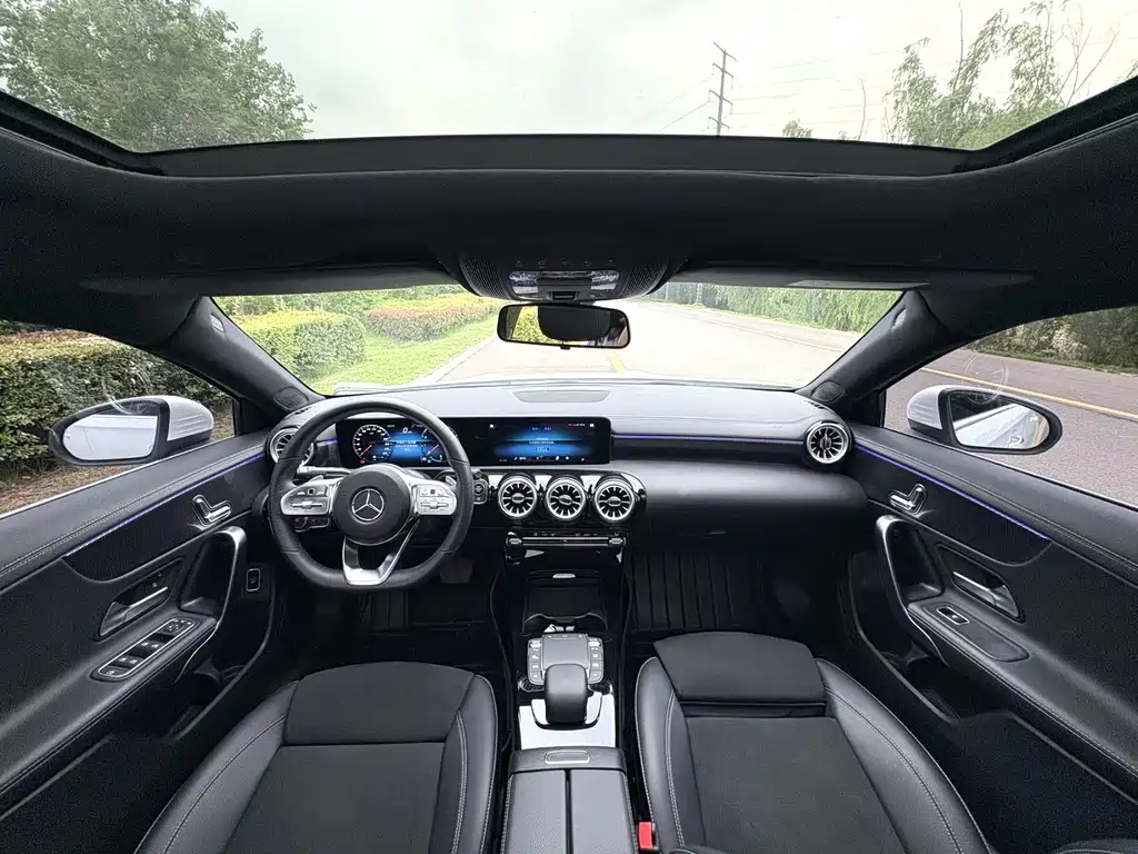 Mercedes-Benz A-Class 2023 — фото 3