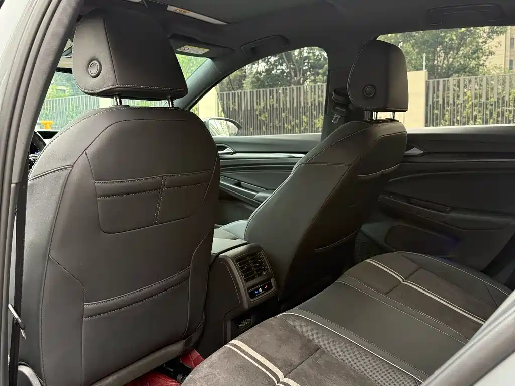 Volkswagen Golf 2024