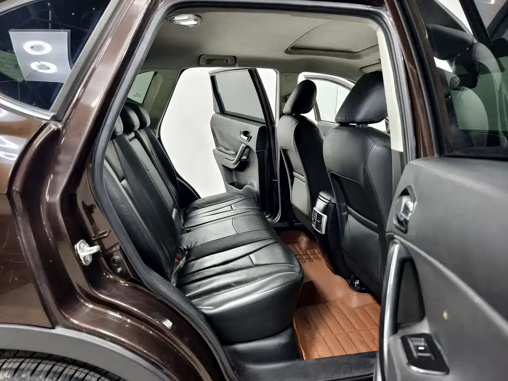 GAC Motor Trumpchi GS5 2014 — фото 16