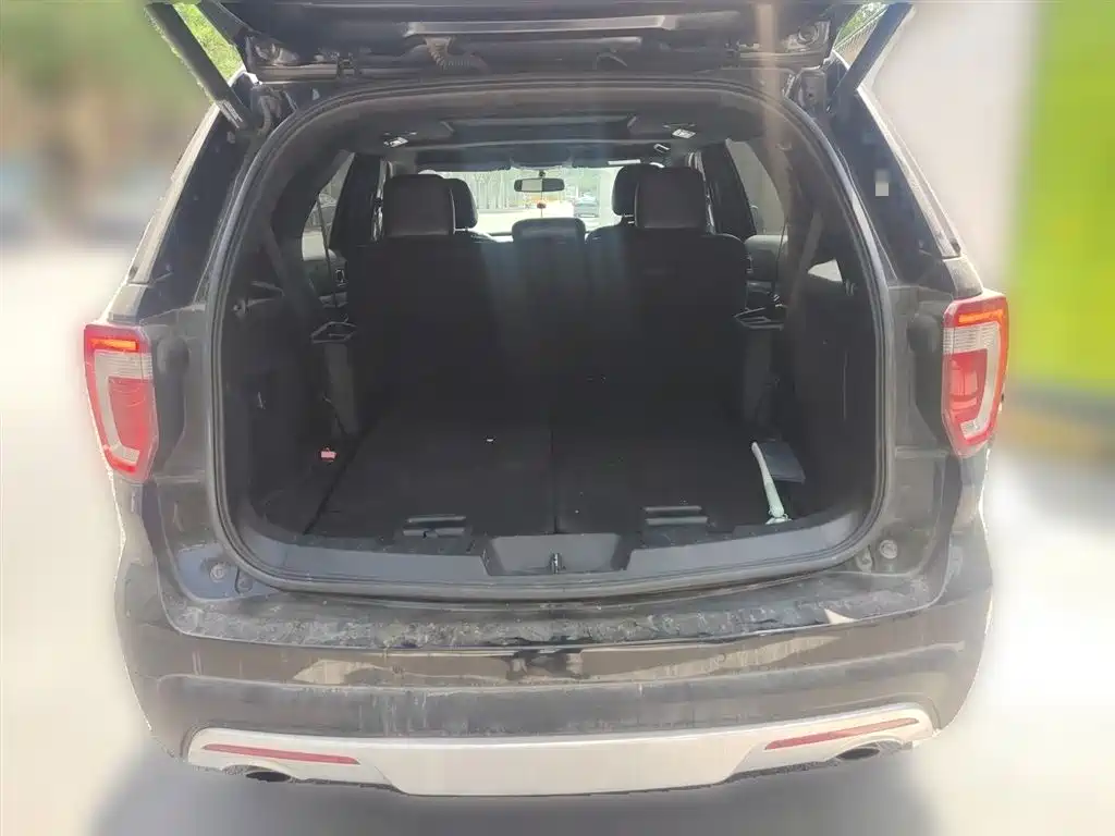 Ford Explorer 2018 — фото 20