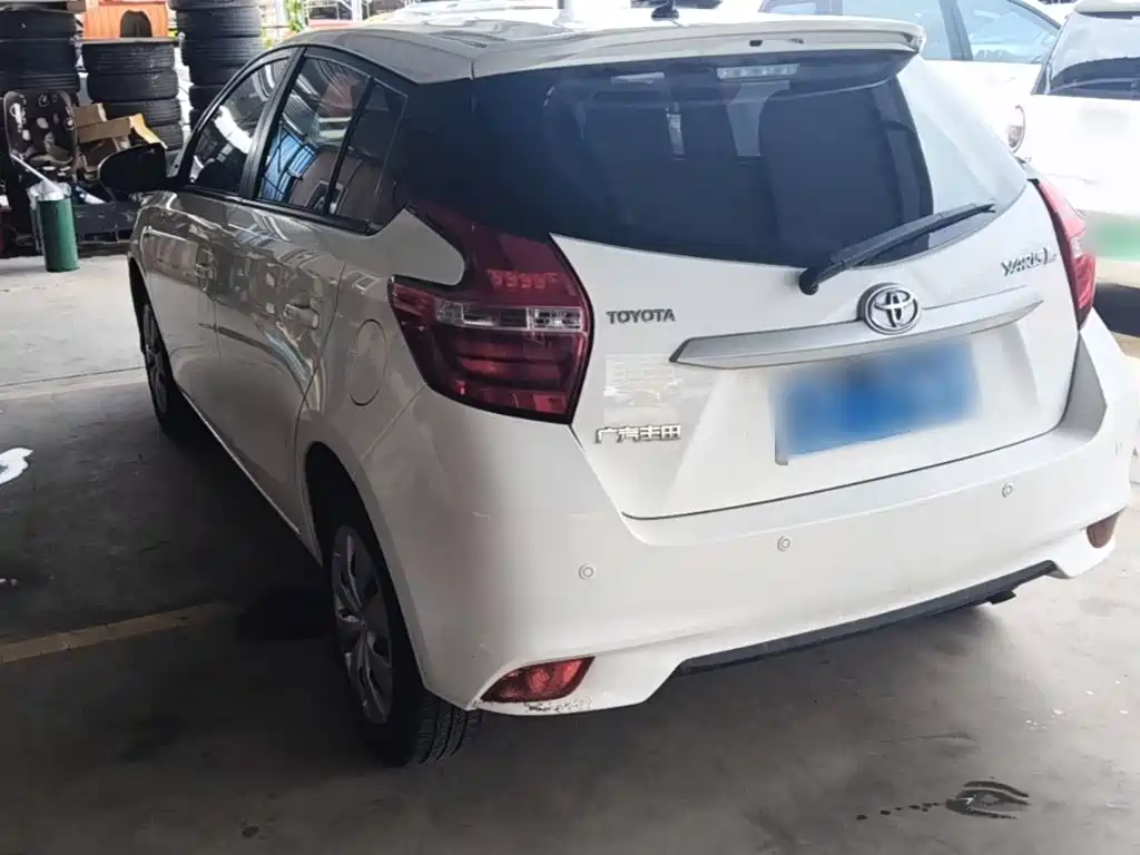 Toyota Yaris L 2020