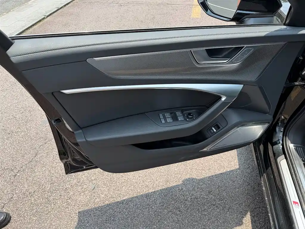 Audi A6L 2024