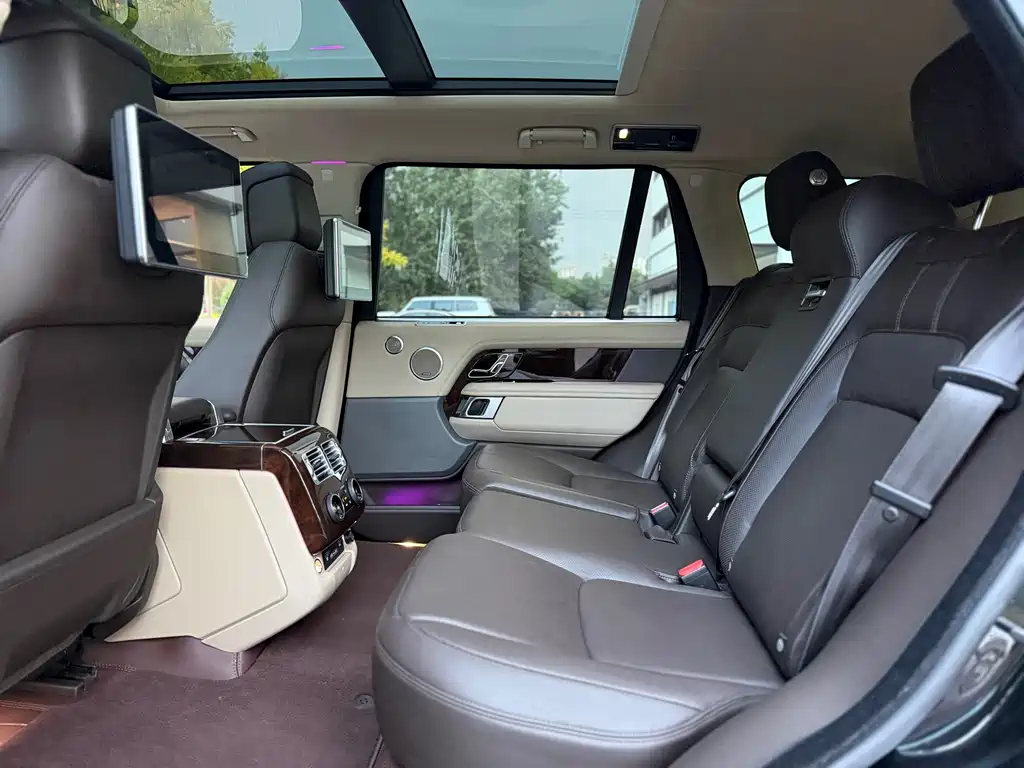 Land Rover Range Rover 2021 — фото 11