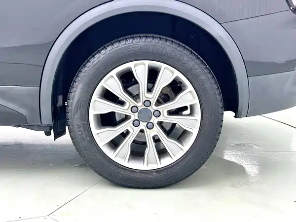 Lynk & Co 01 2018