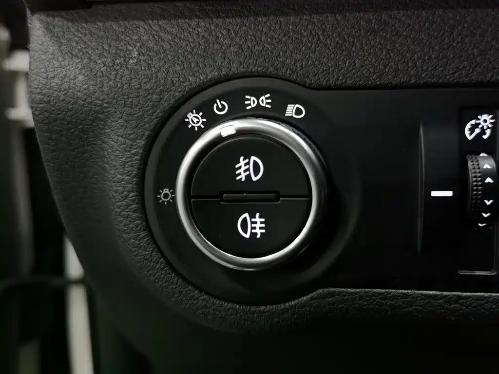 Haval H8 2016 — фото 21