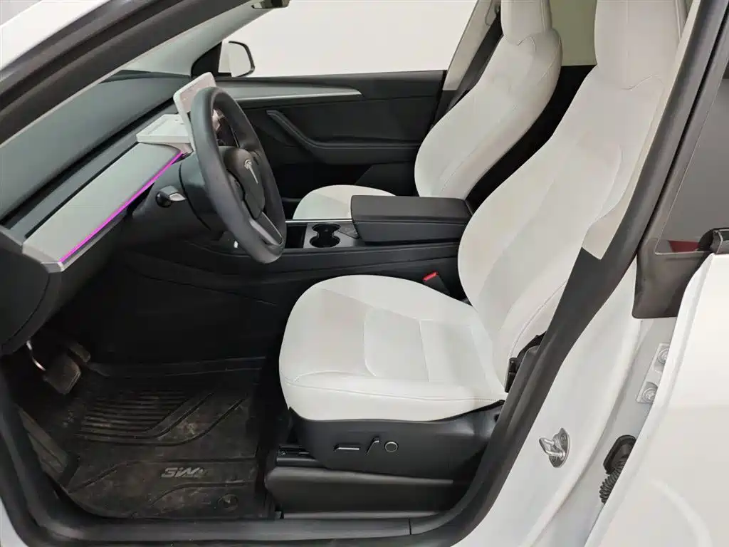 Tesla Model Y 2023 — фото 15