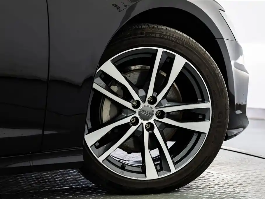 Audi A6L 2021 — фото 23
